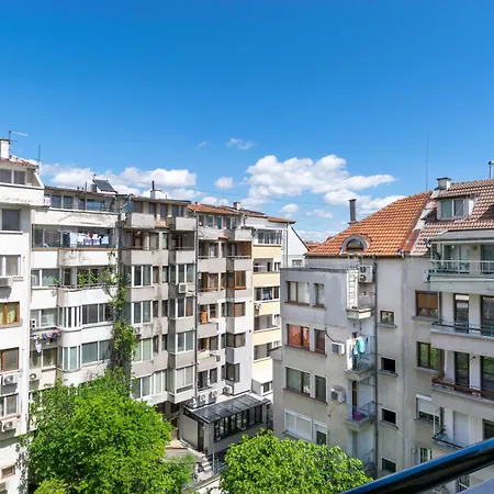 Joy Center & Free Parking Burgas Stad
