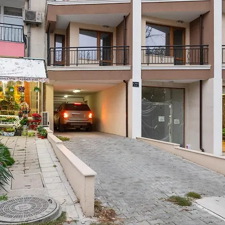 Joy Center Free Parking アパート ブルガス